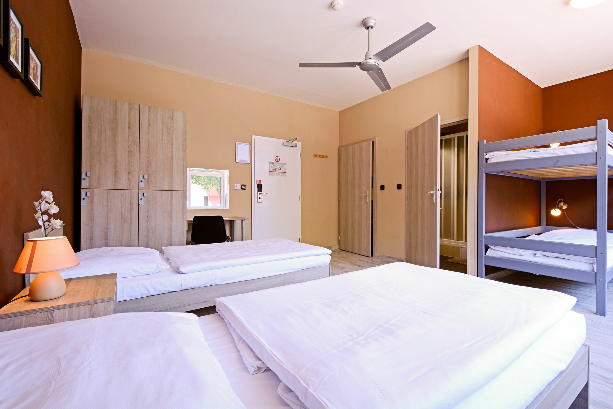 Plus Prague Hostel Kültér fotó